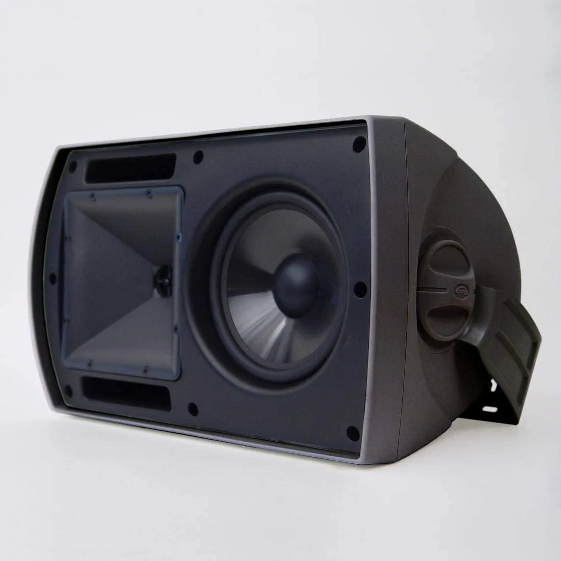Klipsch Klipsch AW-650 indoor/outdoor speaker pair black — product photo