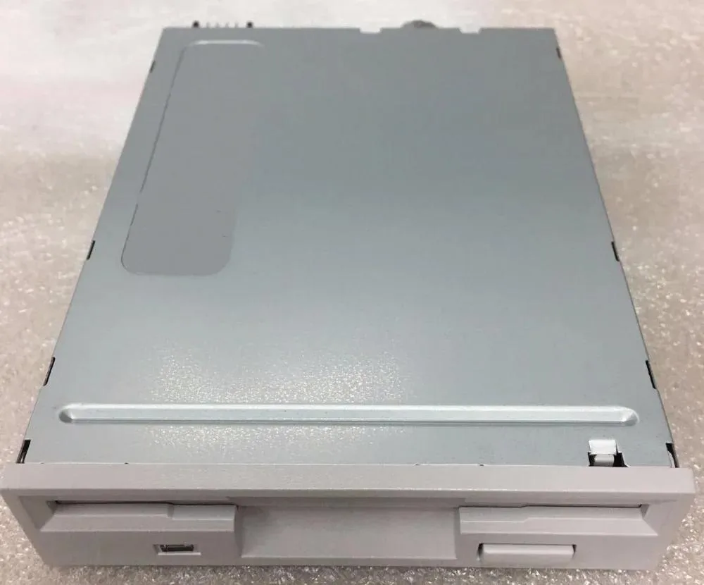 Supersuperuncle Supersuperuncle D359M3D 3.5 inch 1.44M floppy drive — product photo