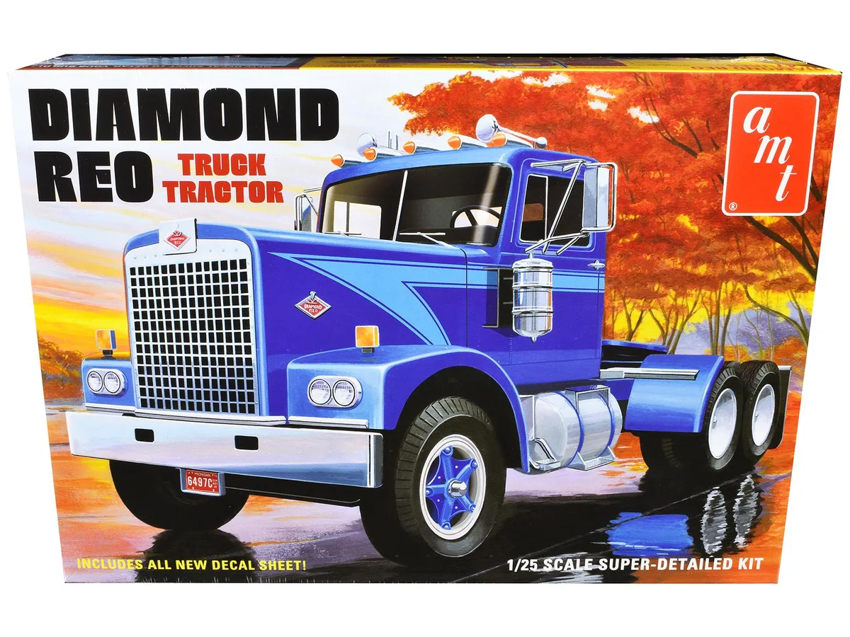 AMT AMT AMT1500 1/25 Scale Diamond Reo Truck Tractor Model Kit 335 Parts — product photo