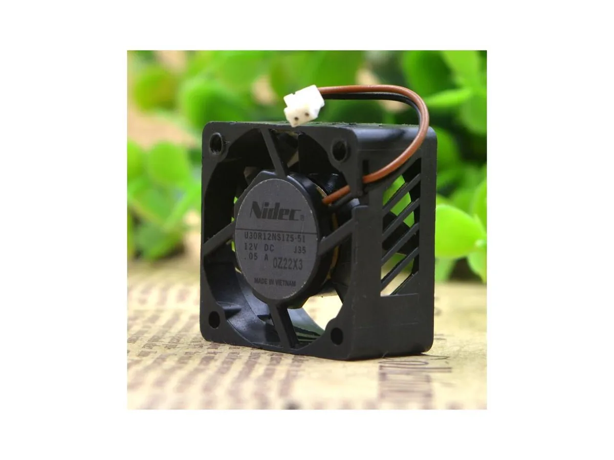 Small square 3 cm 12 V case fan with black frame and transparent blades
