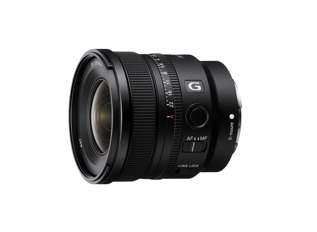 Sony Sony SEL16F18G 16mm f/1.8 G camera lens — product photo