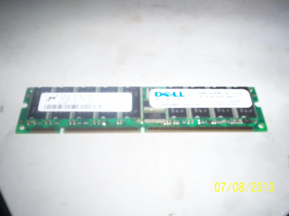 Micron Technology, Inc. Micron Technology, Inc. 512MB PC133 CL3 ECC REG DIMM desktop RAM — product photo