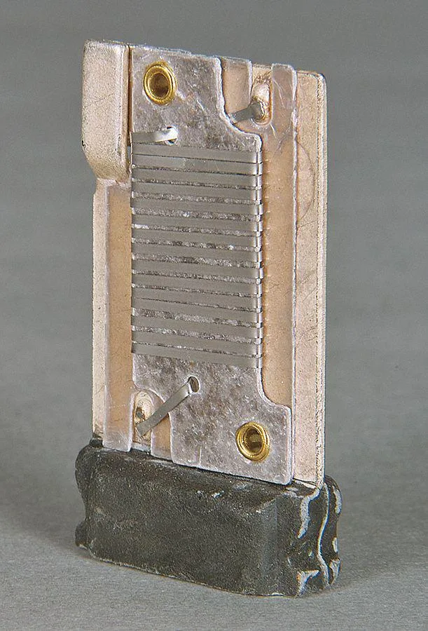 GE GE CR123H120A 1.04A thermal unit — product photo