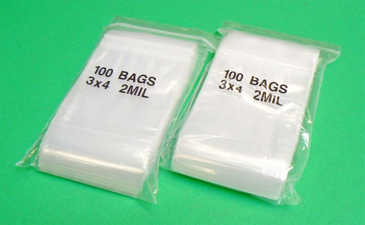 Amamax Amamax 3" x 4" Reclosable Zipper Bag 2 Mil 200 Pack — product photo