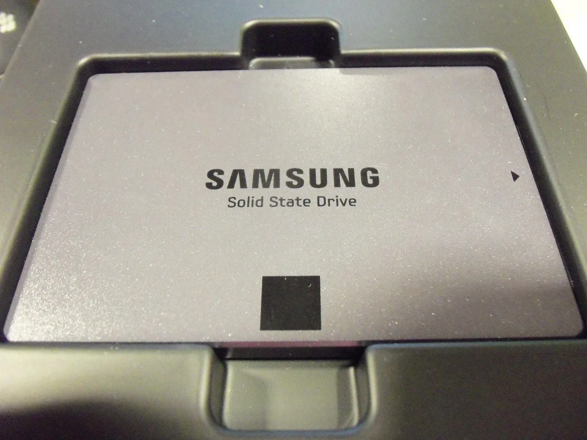 SAMSUNG SAMSUNG 840 EVO 2.5" 250GB SATA internal SSD MZ-7TE250BW — product photo