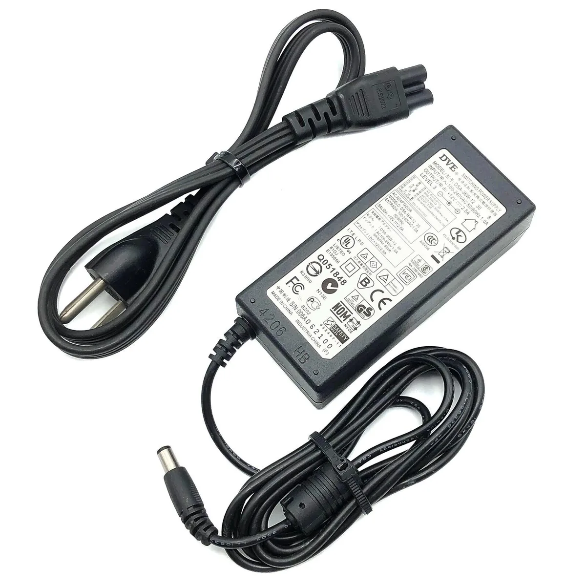 DVE DVE DSA-36W-12 30 B power adapter 16V 2A 32W — product photo