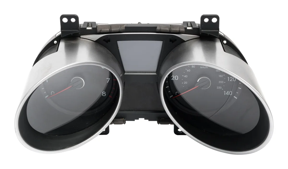 1 Factory Radio 1 Factory Radio Speedometer Instrument Cluster Assembly 94011-2S080 2014-2015 Hyundai Tucson — product photo