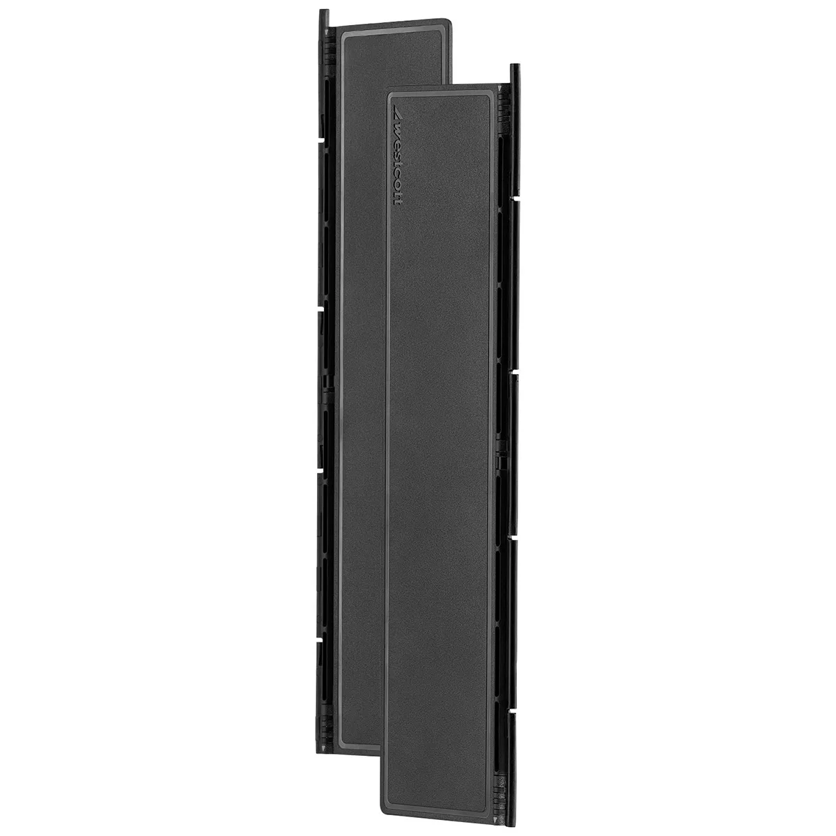Four hinged plastic flaps on a lightweight barndoor frame 11.2 oz