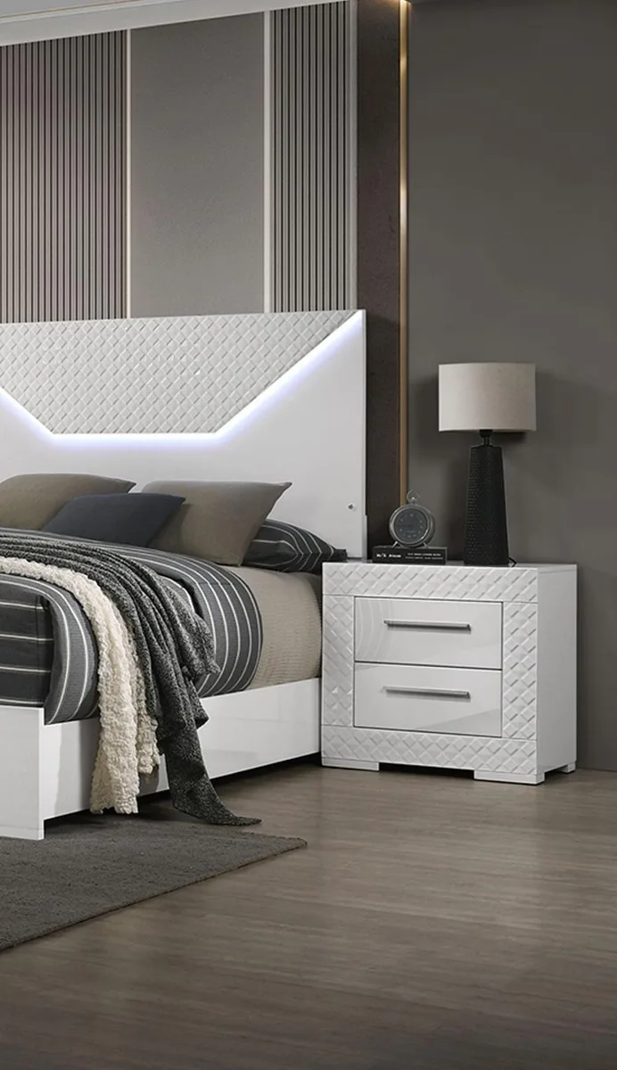 tuphen tuphen Gorgeous White 1pc Nightstand High Gloss Chrome Bar Handle Bedroom Set — product photo