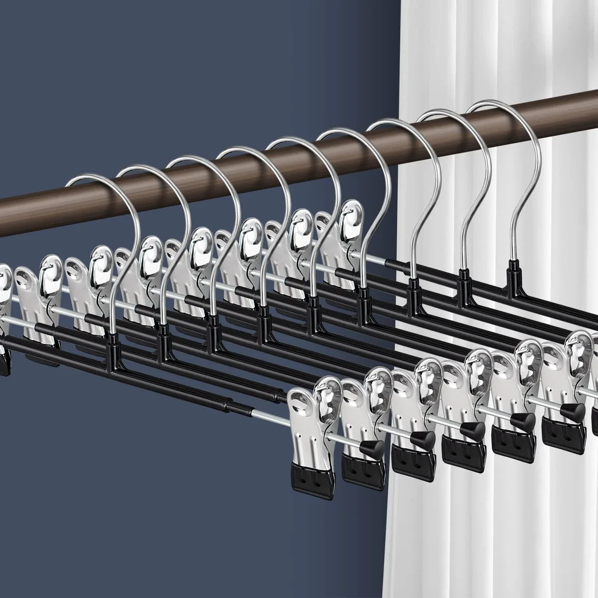 Black metal pants hangers with rubber-coated clips, 20 pack