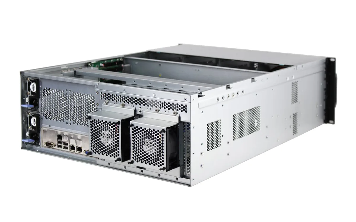 HOTCFWQ HOTCFWQ G465-08 4U 8-Bay 12G SAS Server Chassis — product photo