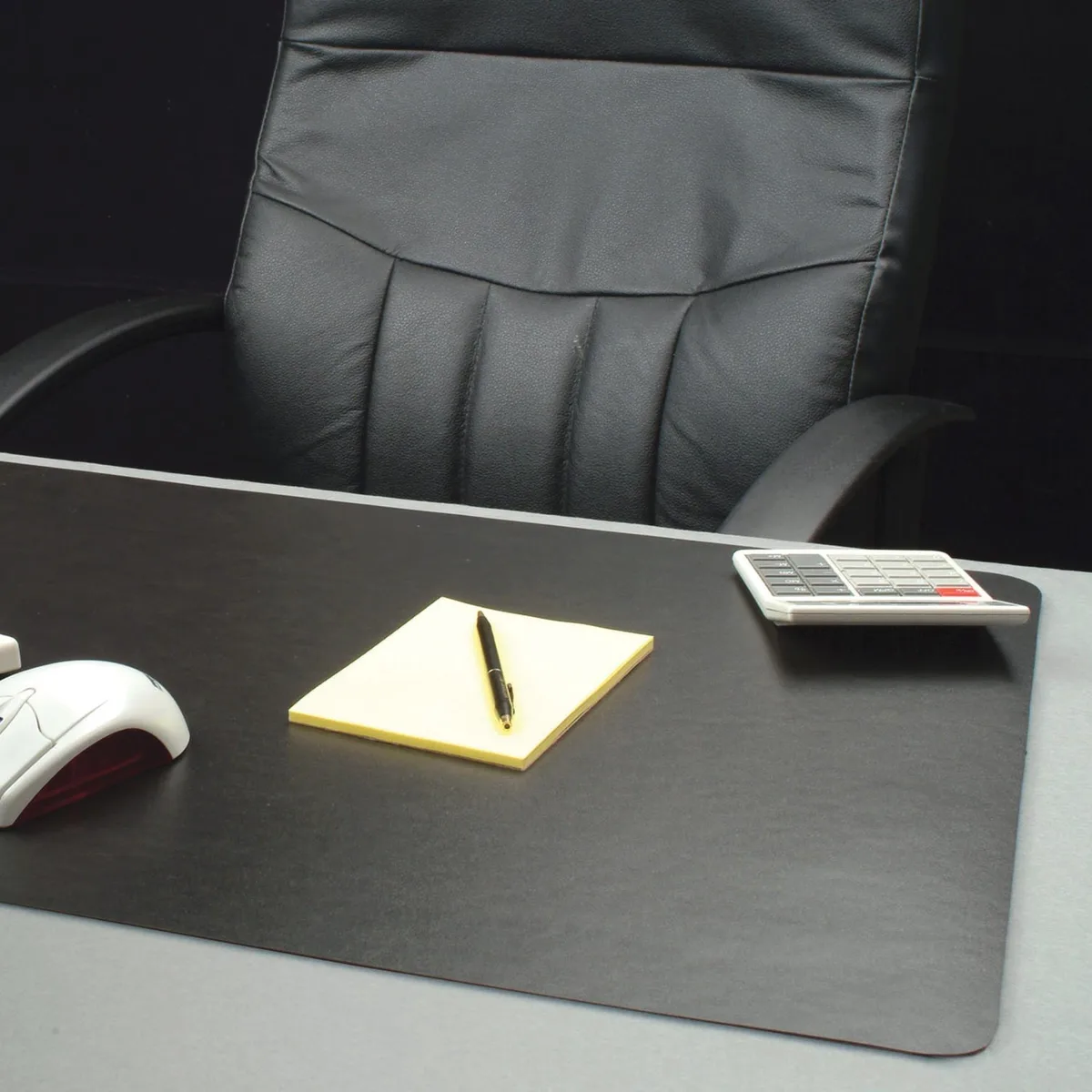 Lorell Lorell 39654 desk pad 20x36 — product photo