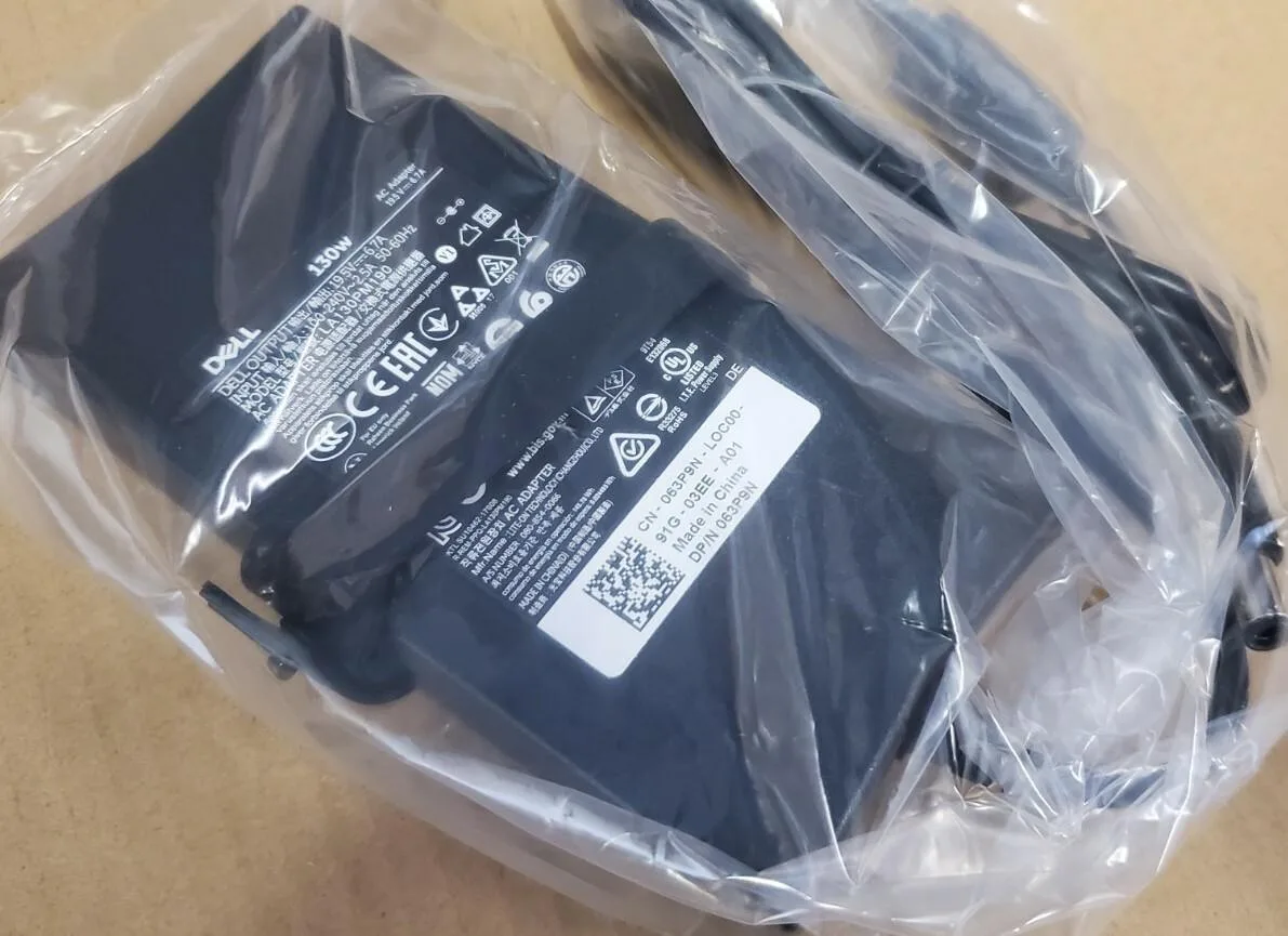 DELL DELL LA130PM190 130W 19.5V AC Adapter 7.4mm Tip — product photo