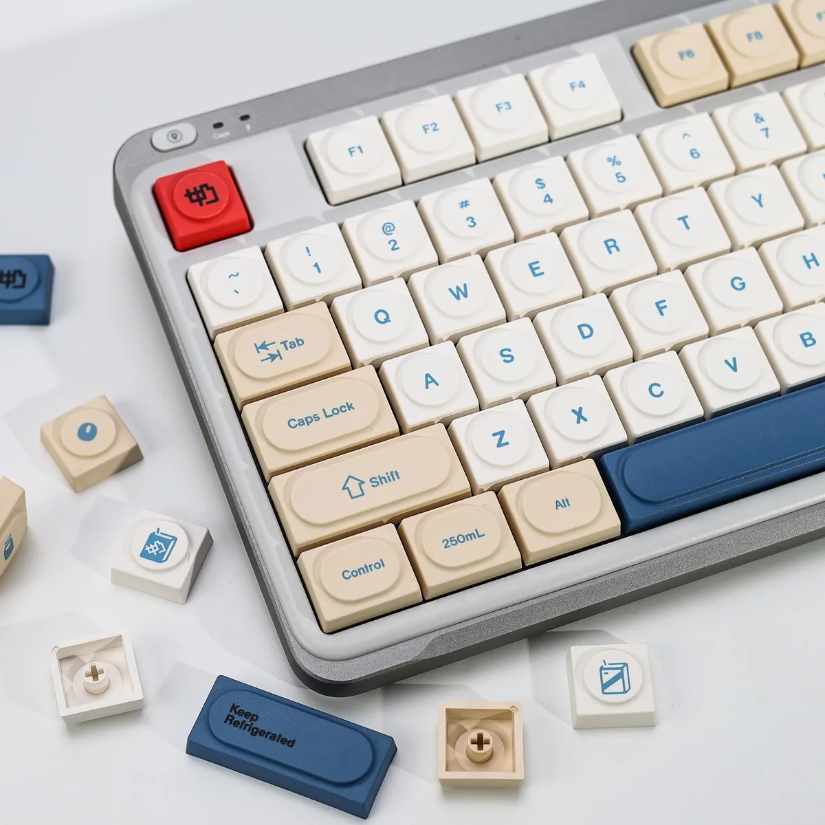 Astro Gaming Astro Gaming KBDiy Doys Soy Milk Low Profile 137-Key Keycap Set — product photo