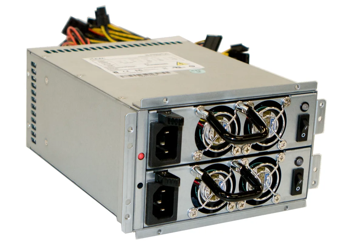 iStarUSA Inc. iStarUSA Inc. Xeal IS-600R8PUC 600 W redundant power supply — product photo