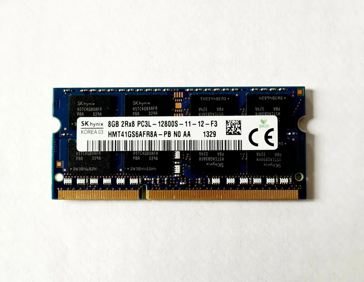 SK hynix SK hynix HMT41GS6AFR8A 8 GB DDR3L 1600 CL11 laptop RAM — product photo