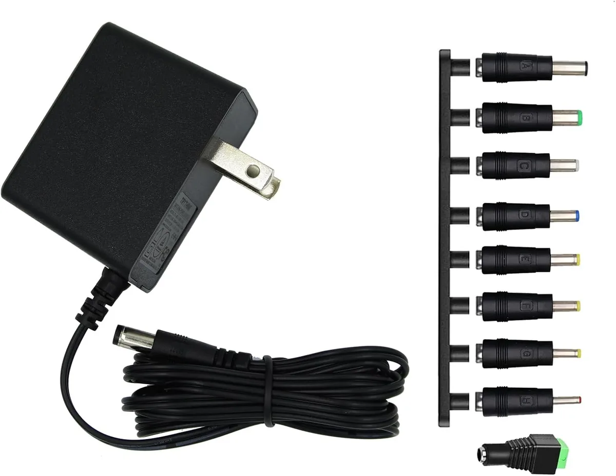 BASEUS BASEUS 9V 1.5A AC Adapter 100-240V 13.5W 9 Tips 5.5x2.1mm Center Positive — product photo