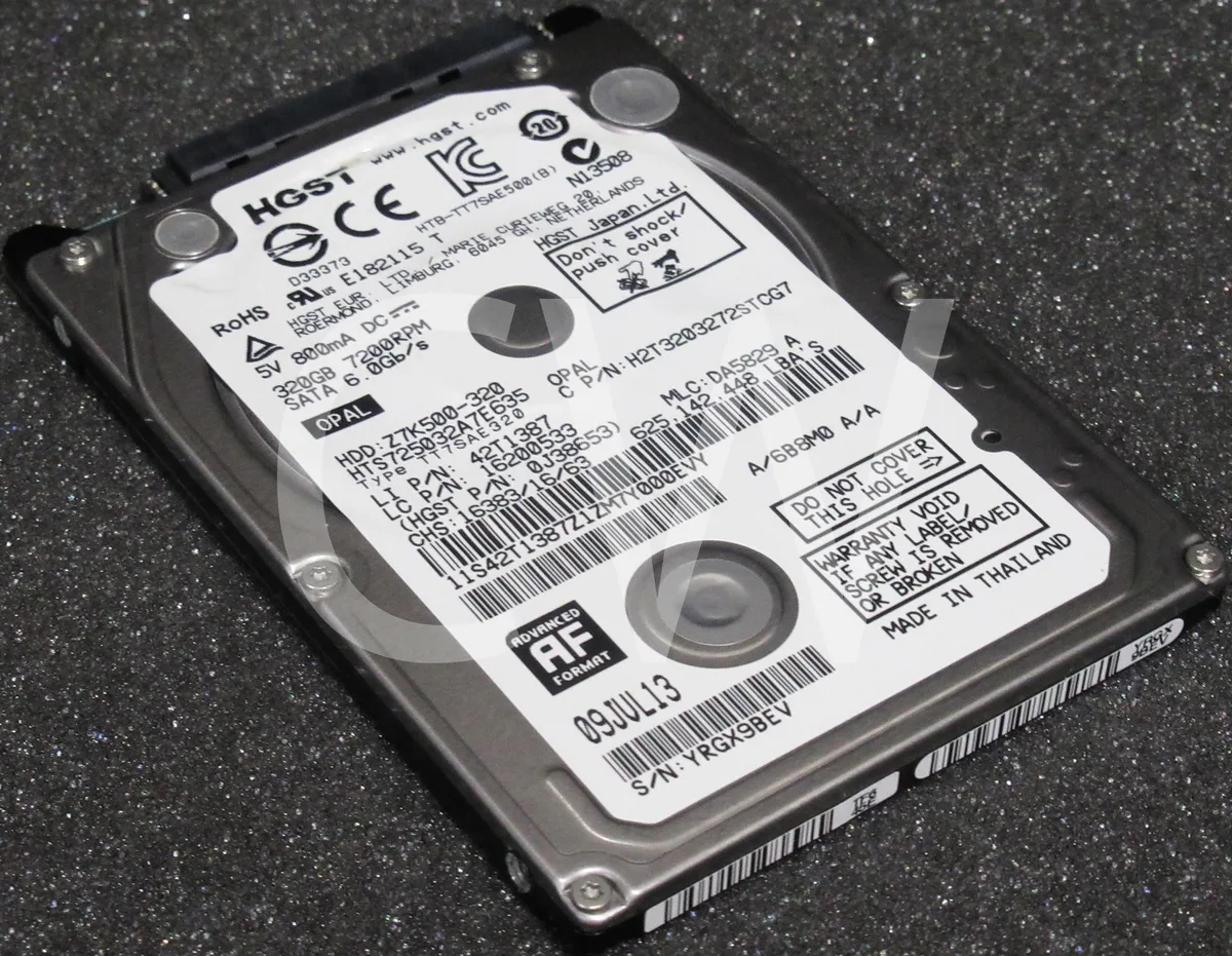 HGST HGST HTS725032A7E635 320GB 7200RPM 2.5" SATA internal hard drive — product photo