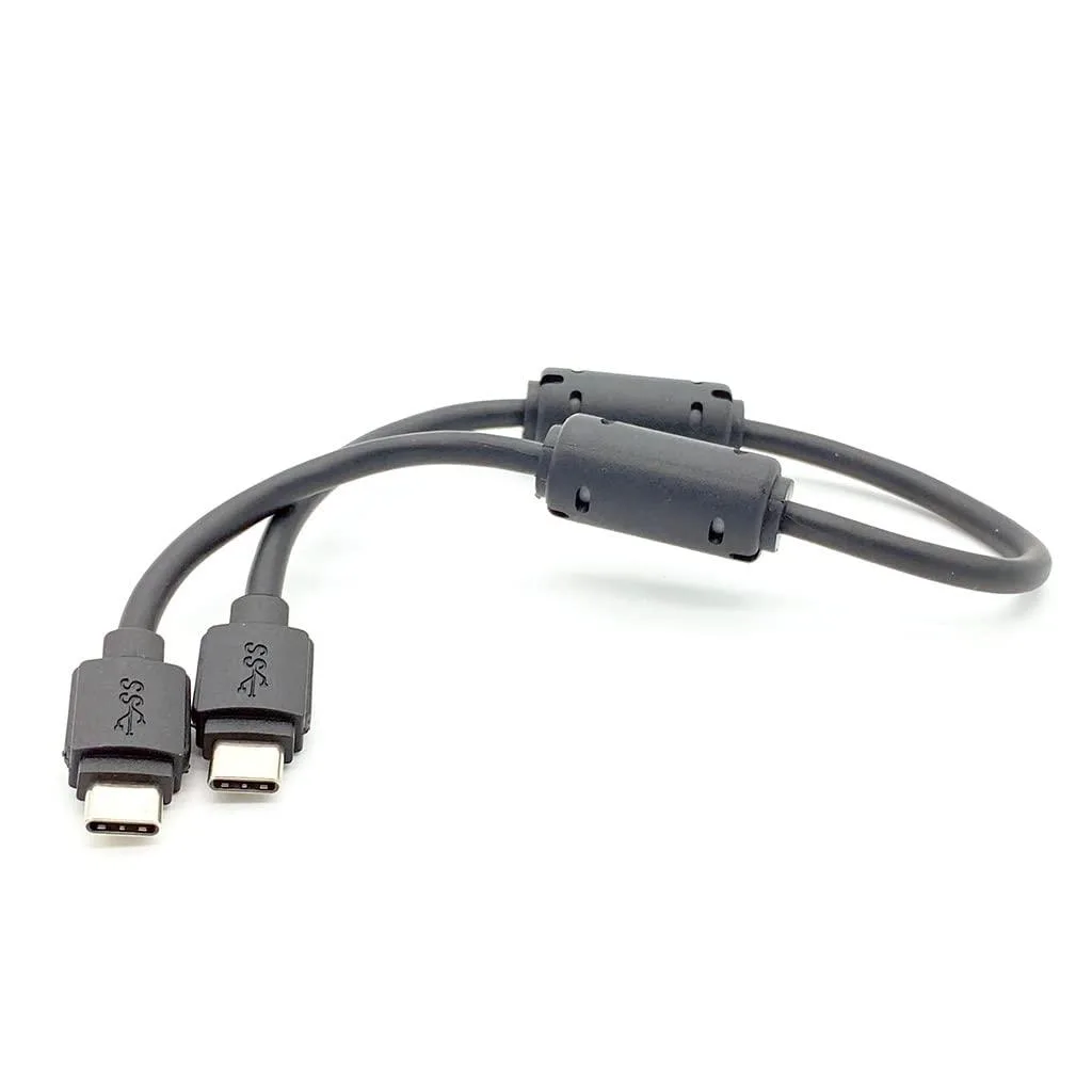 Short shielded USB-C to USB-C cable with ferrite cores