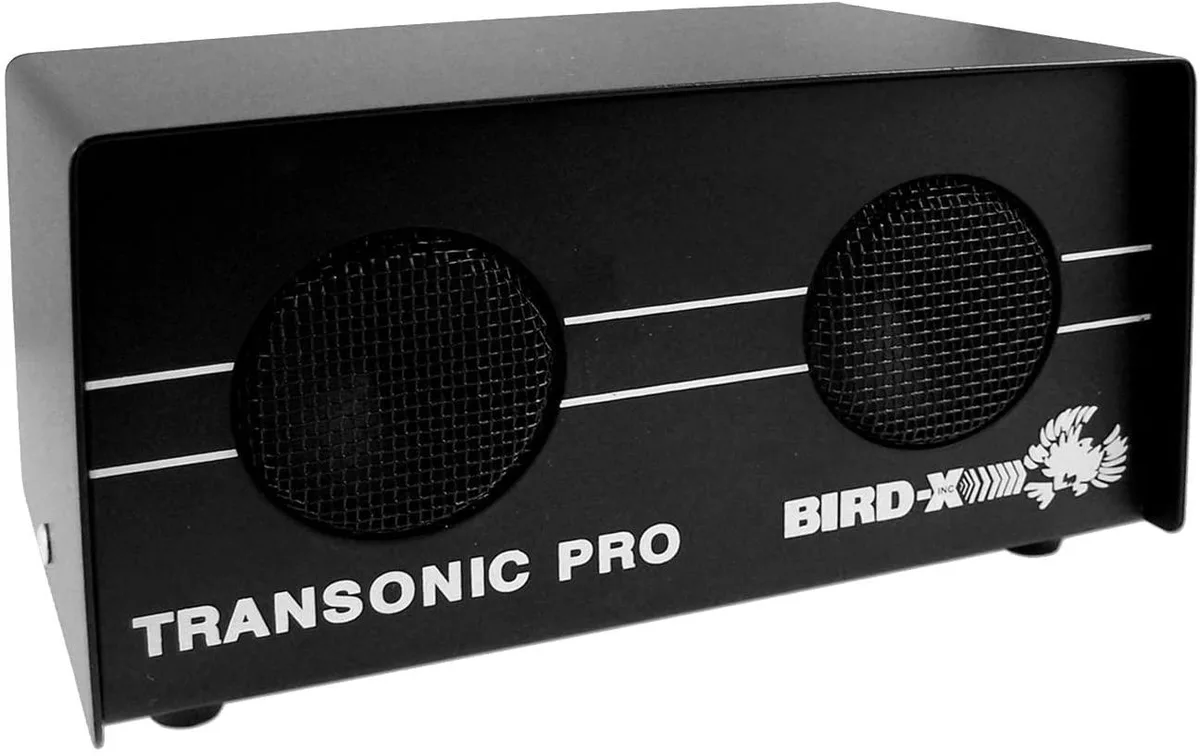 Low-profile electronic pest repeller with speaker grille