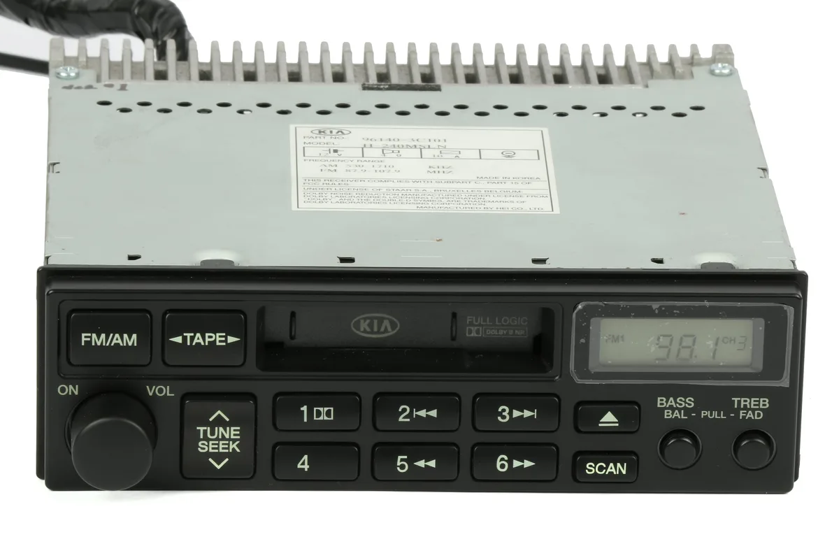 1 Factory Radio 1 Factory Radio 96140-3C101 Receiver Cassette Player 2002-06 Kia Magentis 2002-04 Optima — product photo
