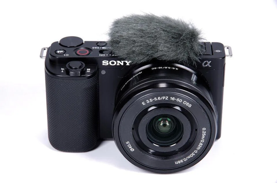Sony Sony ZV-E10 24.2MP APS-C compact mirrorless camera with 16-50mm lens black — product photo