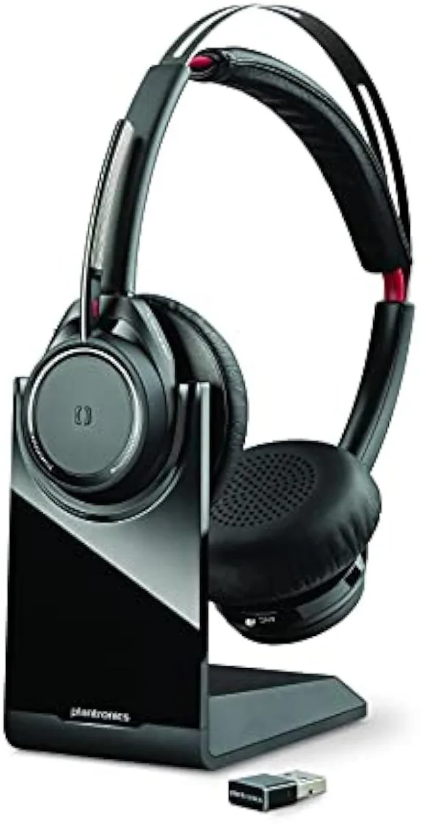 usbroway usbroway Voyager Focus UC with Charge Stand headset — product photo