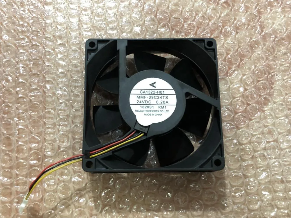 Fans Fans MMF-09C24TS-RM1Size 92mm 24V 0.2A case fan — product photo