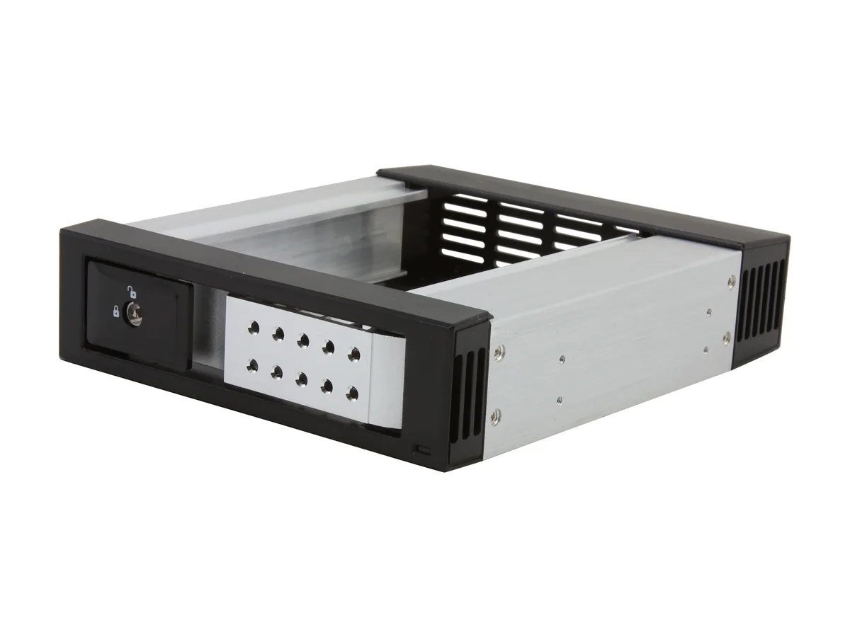 iStarUSA Inc. iStarUSA Inc. BPN-DE110SS-SILVER 5.25" to 3.5" SATA SAS 6.0 Gbps Hot-swap Rack server accessory — product photo