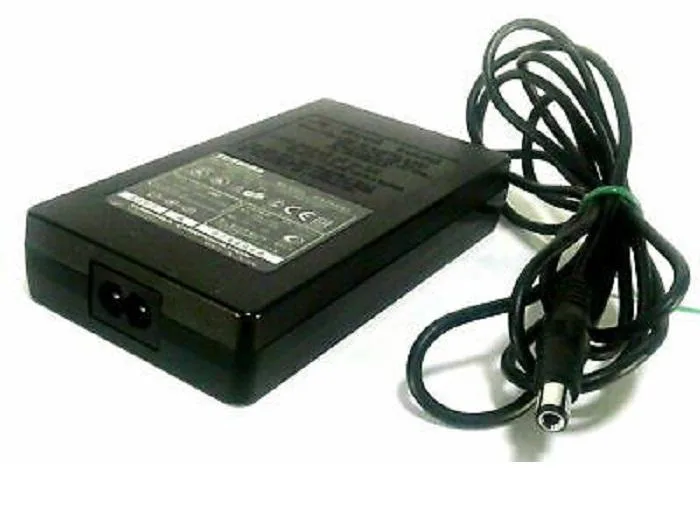 Toshiba Toshiba PA2444U 60W 15V 4A AC Adapter — product photo