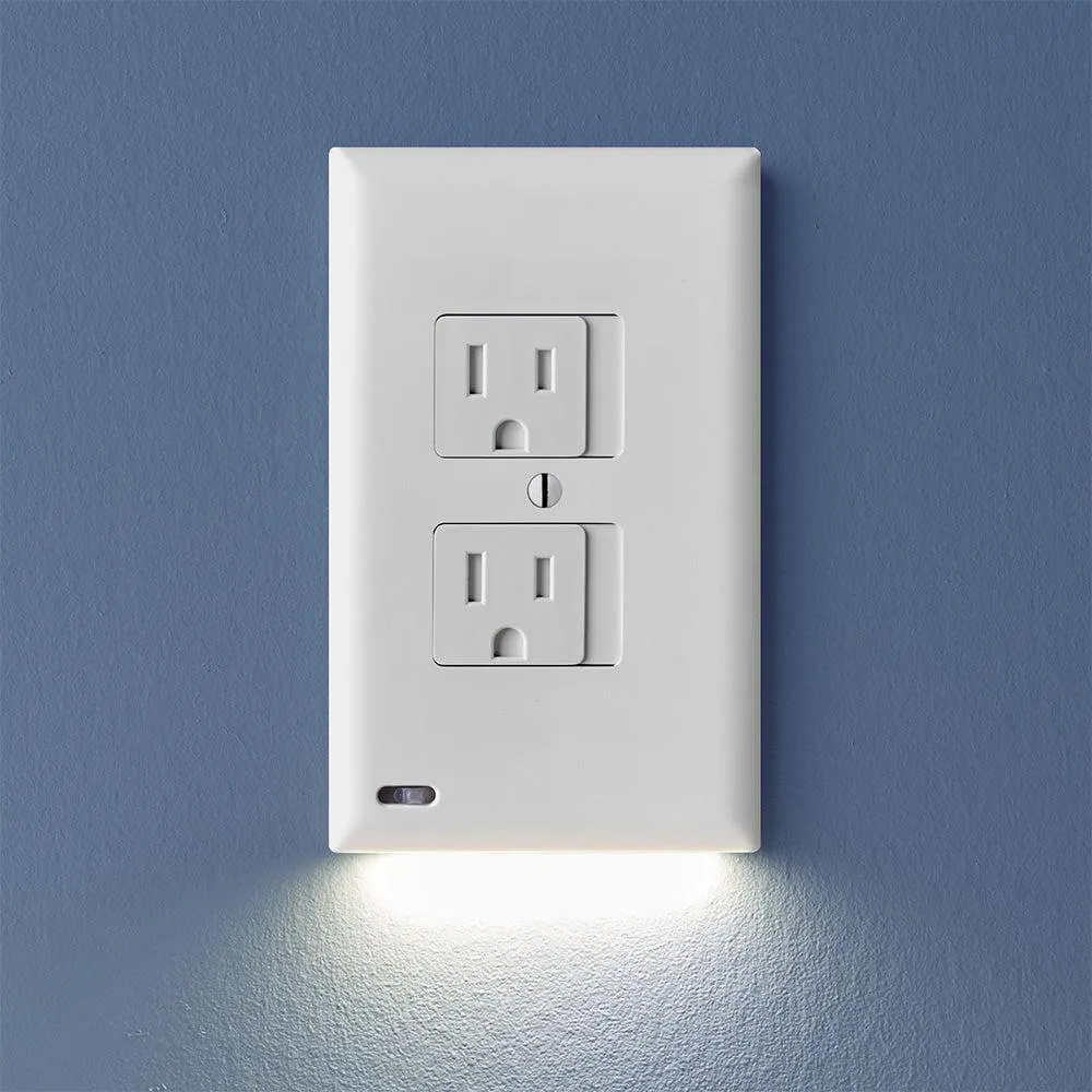 SnapPower SnapPower SafeLight Duplex White Switch Plate — product photo