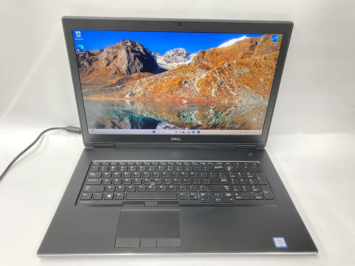 DELL DELL Precision 7730 XEON E-2176M 16GB 512GB 17" 3840 x 2160 laptop — product photo