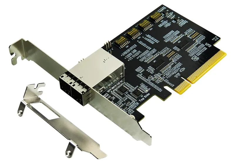 Innocard Innocard DP8710 PCIe 4.0 x8 gender changer with ReDriver to SFF-8674 — product photo