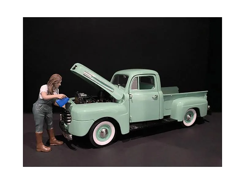 American Diorama American Diorama 38238 Car Girl Kylie 1/18 Figurine — product photo