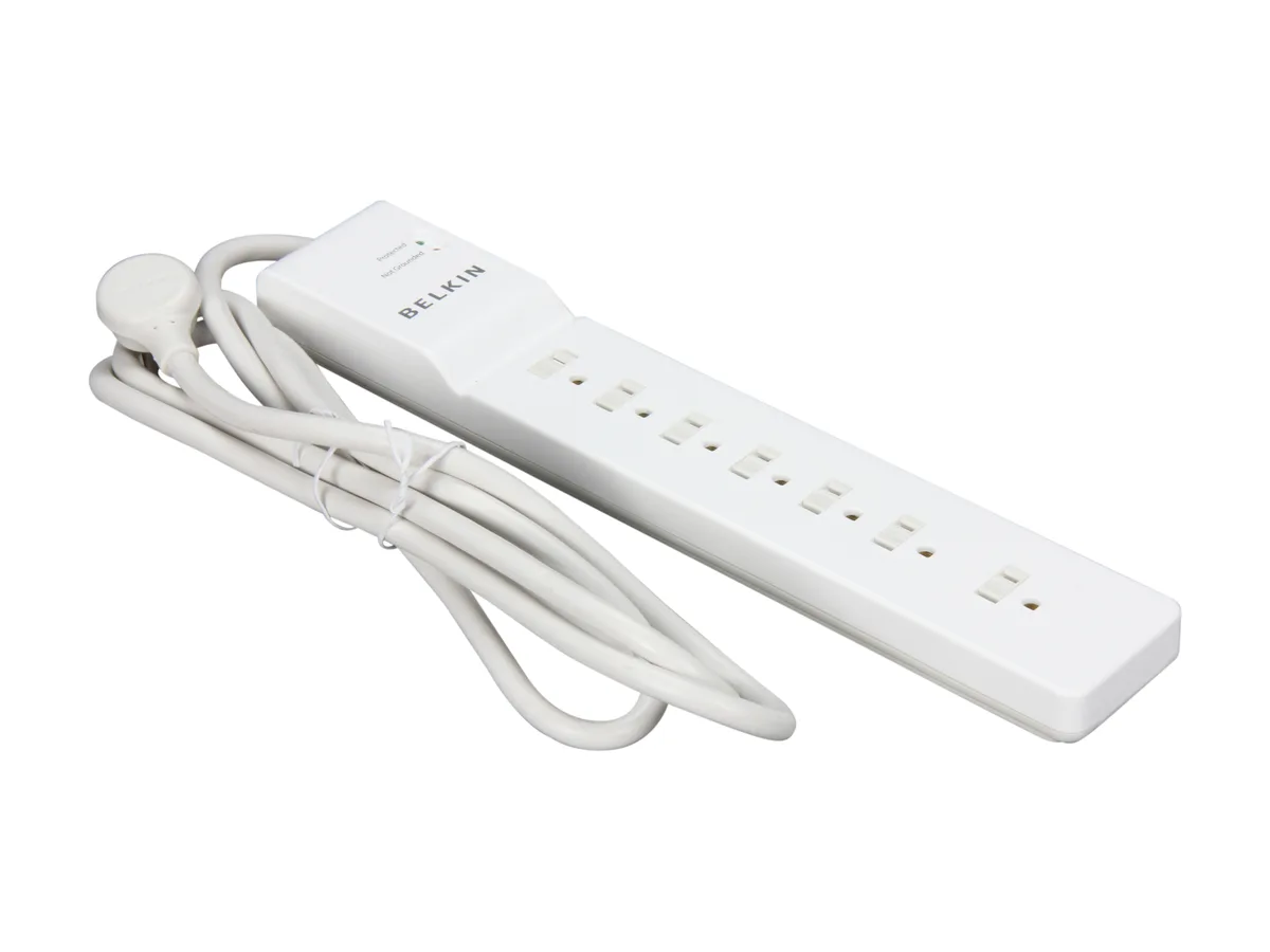 Belkin Belkin BE107000-07-CM 7-Outlet 7 ft Surge Protector 2160 J — product photo
