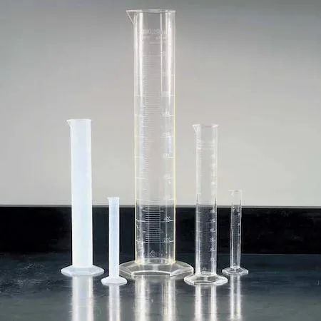 Clear plastic graduated cylinder 2000mL transparent body 83mm diameter graduation marks 20mL increments