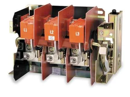 Square D 30 A non-fusible disconnect switch, non-metallic housing, flange mount