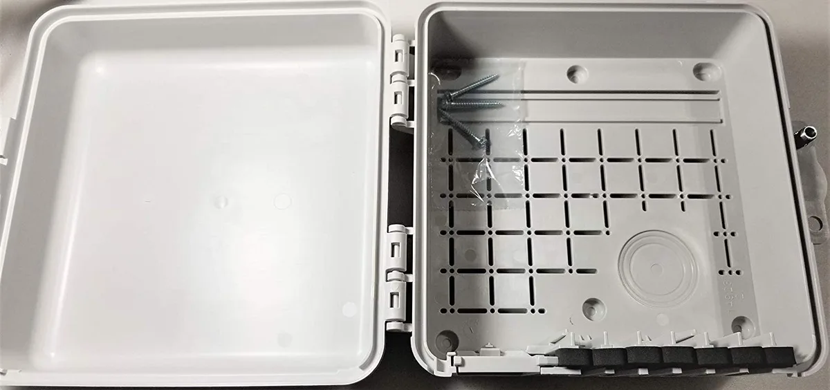 Extreme Broadband Engineering Extreme Broadband Engineering IPE994-LTC 9x9x4 electrical box — product photo