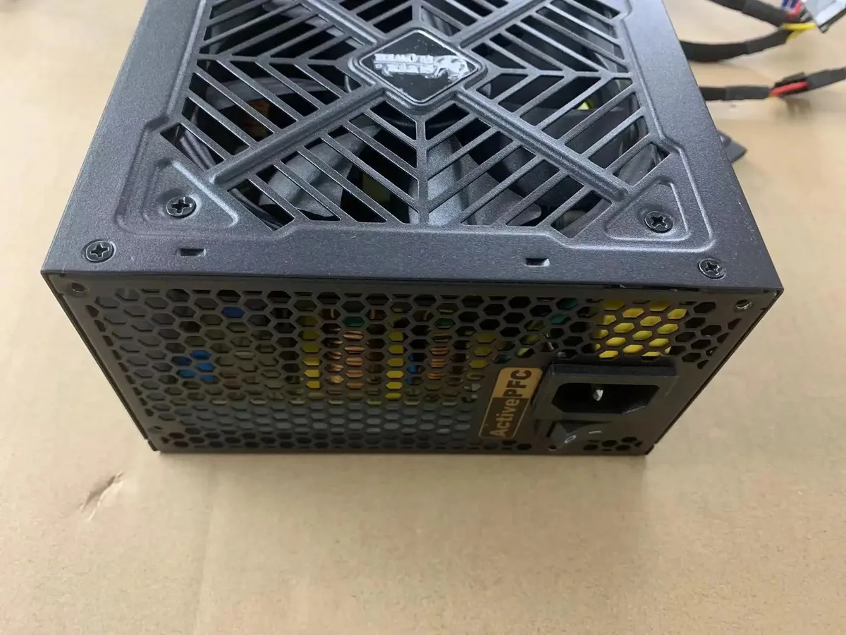 KHACHIMO KHACHIMO SF-600P14XE (HX) Gold 600W power supply — product photo
