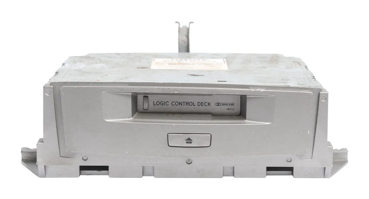 1 Factory Radio 1 Factory Radio Cassette Player 86260-AC010 2005-2007 Toyota Avalon — product photo